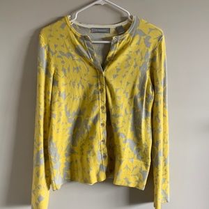 SOLD ELSEWHERE!! No longer accessible!  Liz Claiborne sweater size medium
